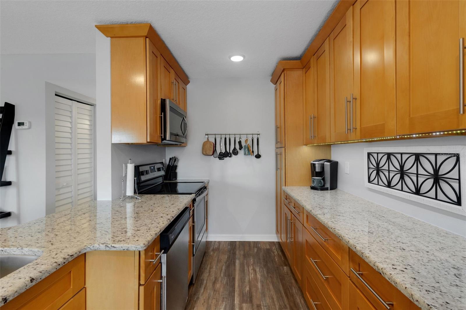 8039 GARDEN DR #109 — photo 15