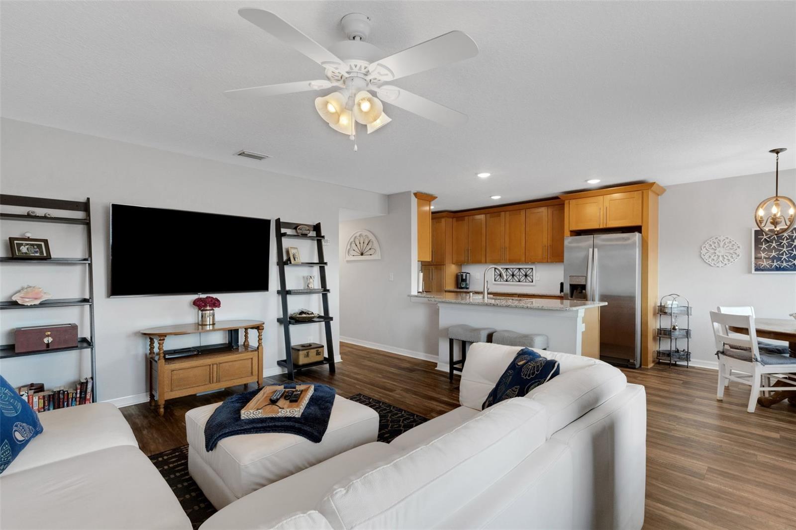 8039 GARDEN DR #109 — photo 8
