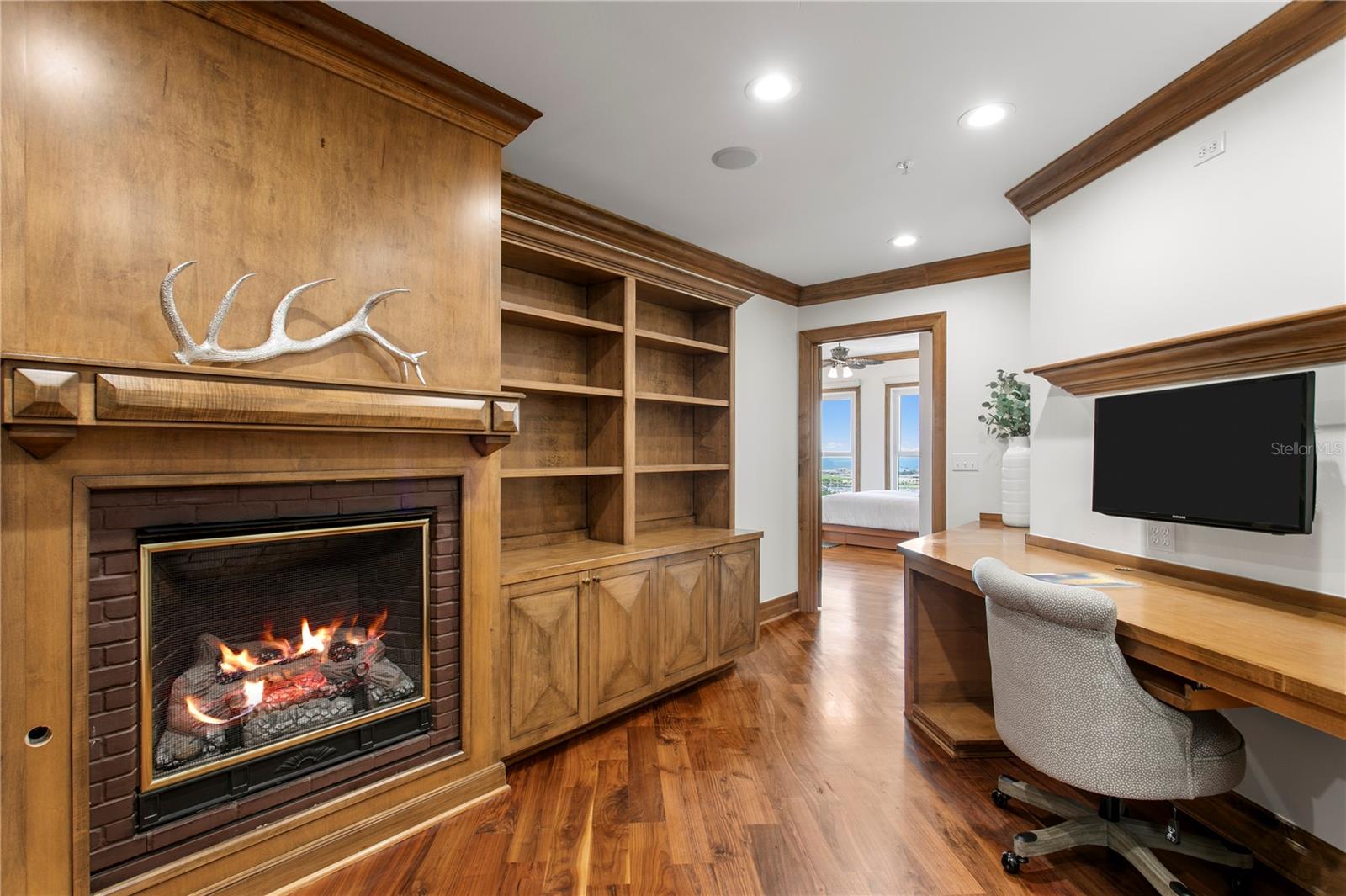 288 BEACH DR NE #PH-2A — photo 35