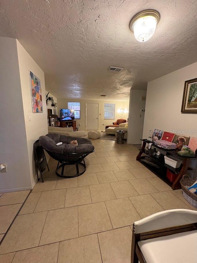 8220 FOX HOLLOW DR — photo 4