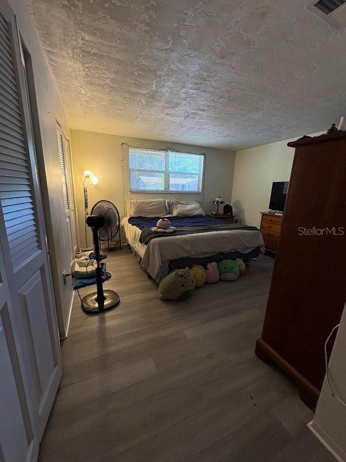 8220 FOX HOLLOW DR — photo 5