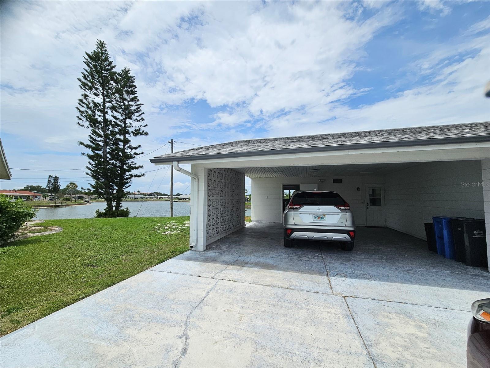 1703 AMHURST CIR — photo 2