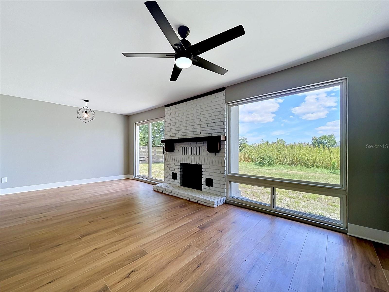 381 WESTWINDS DR — photo 20