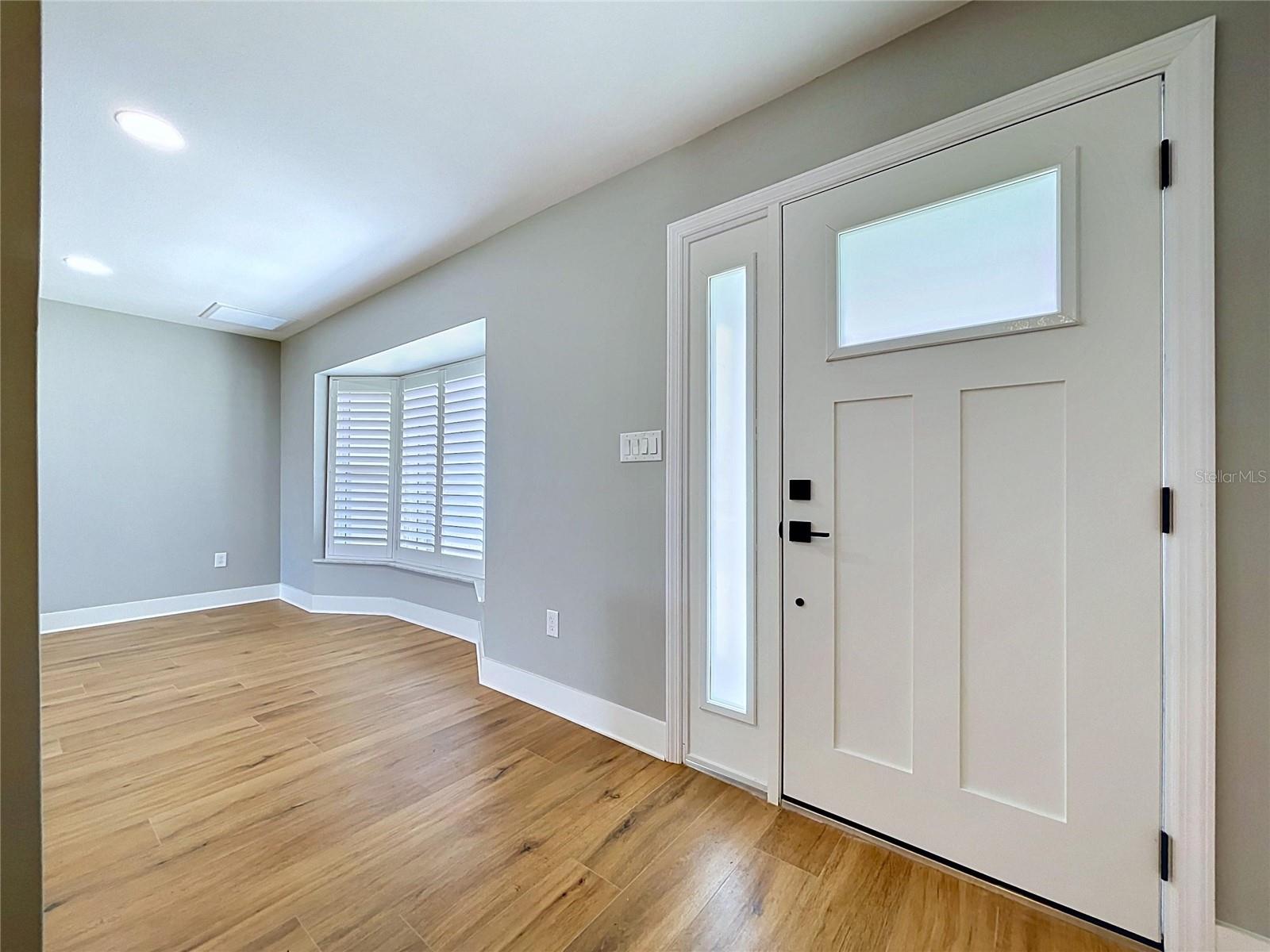 381 WESTWINDS DR — photo 5