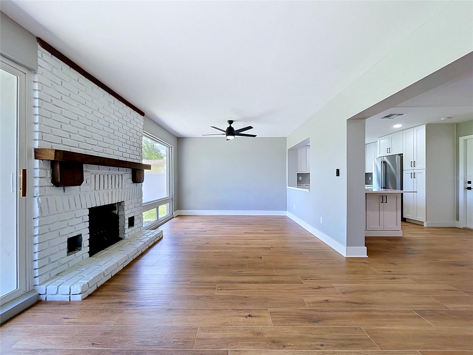 381 WESTWINDS DR — photo 19