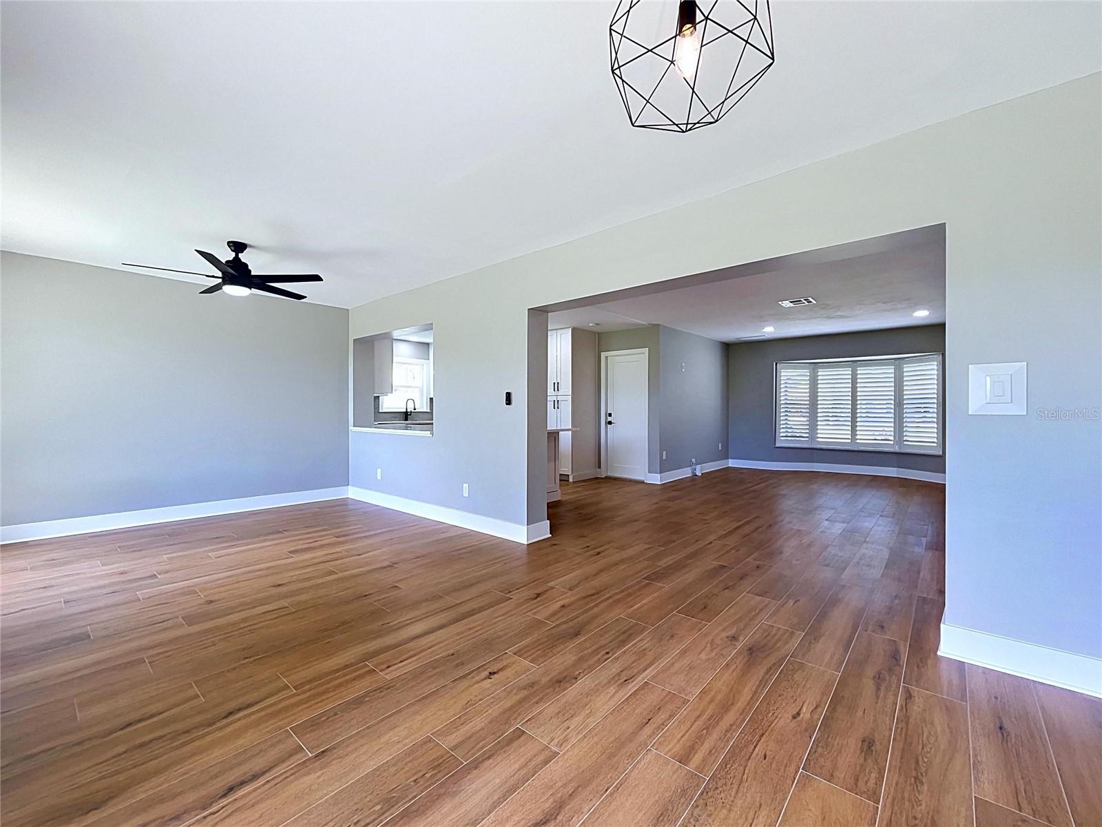 381 WESTWINDS DR — photo 22