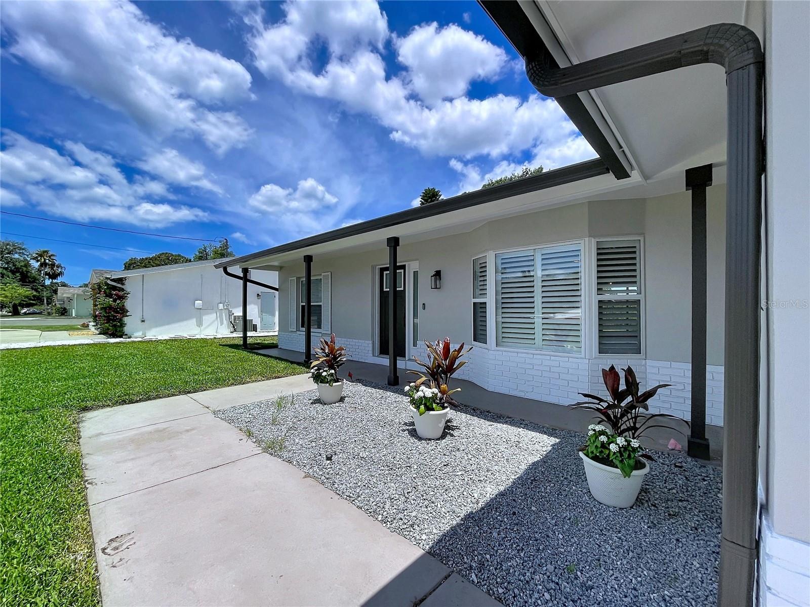 381 WESTWINDS DR — photo 67