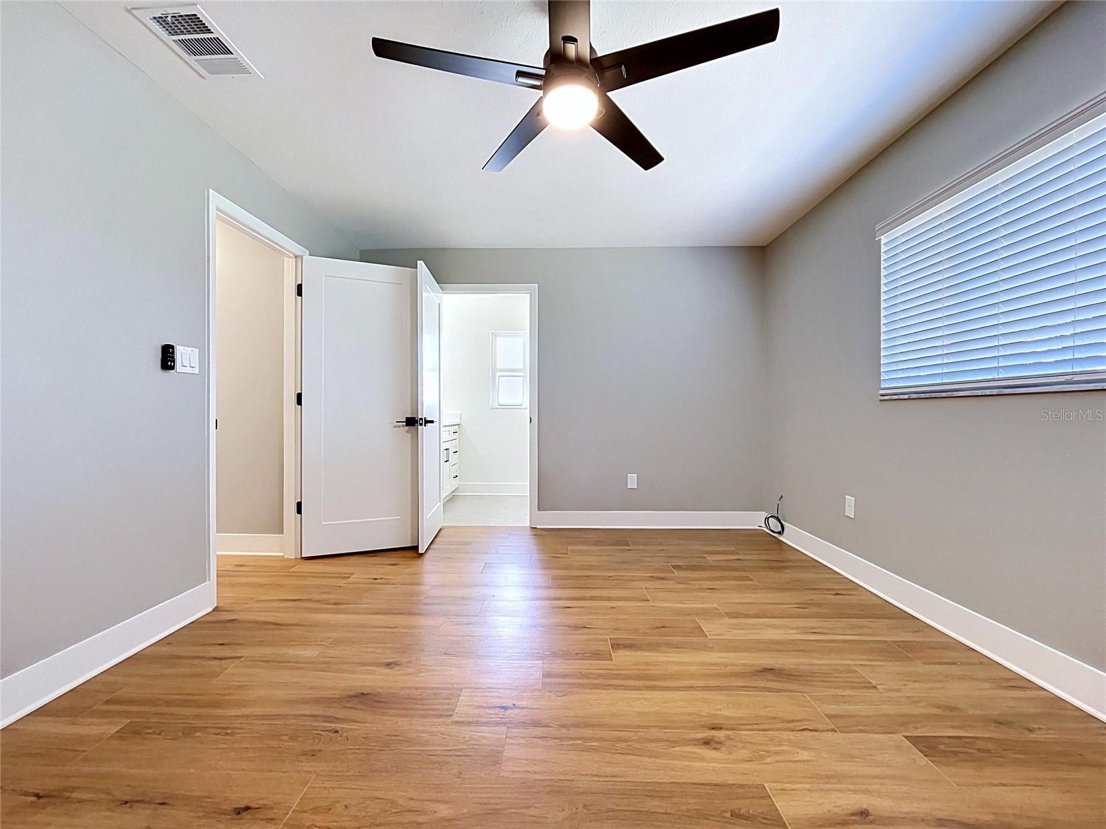 381 WESTWINDS DR — photo 29