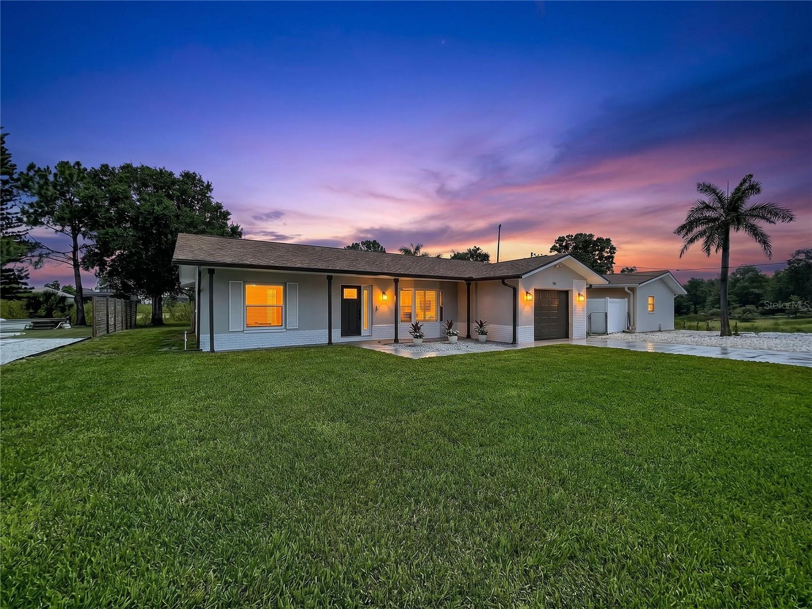 381 WESTWINDS DR — photo 3