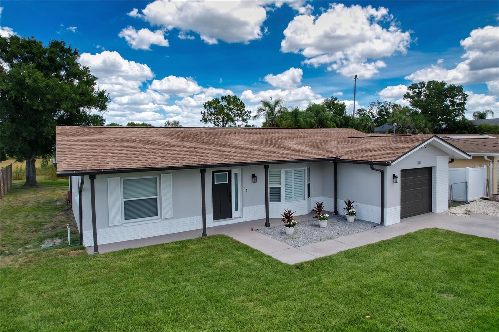 381 WESTWINDS DR — photo 64