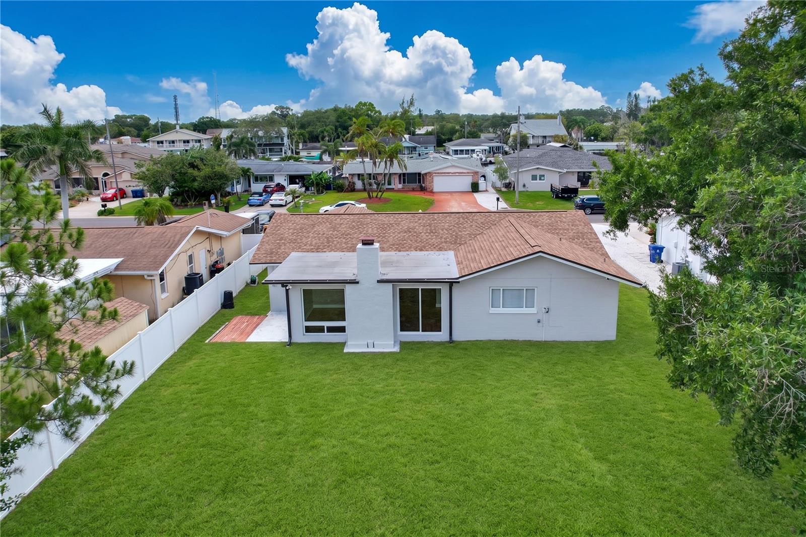 381 WESTWINDS DR — photo 51