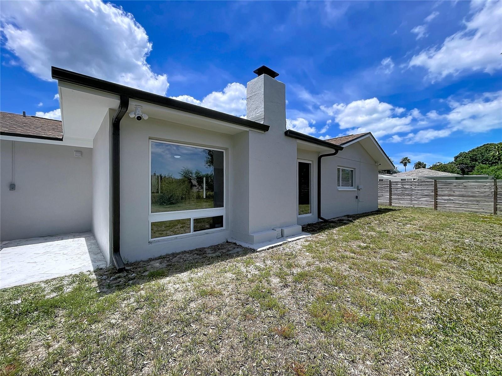 381 WESTWINDS DR — photo 47