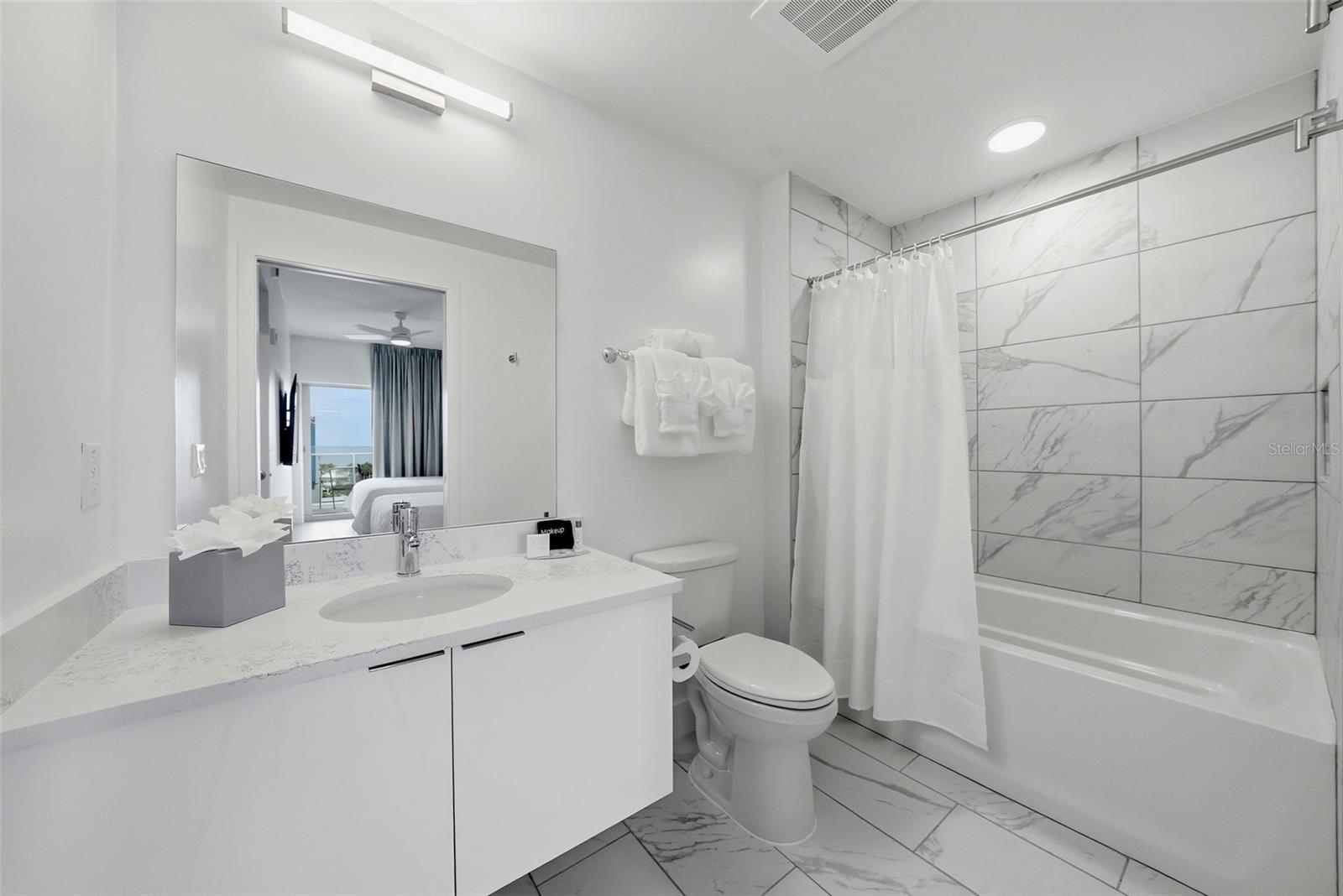 411 E SHORE DR #304 — photo 8