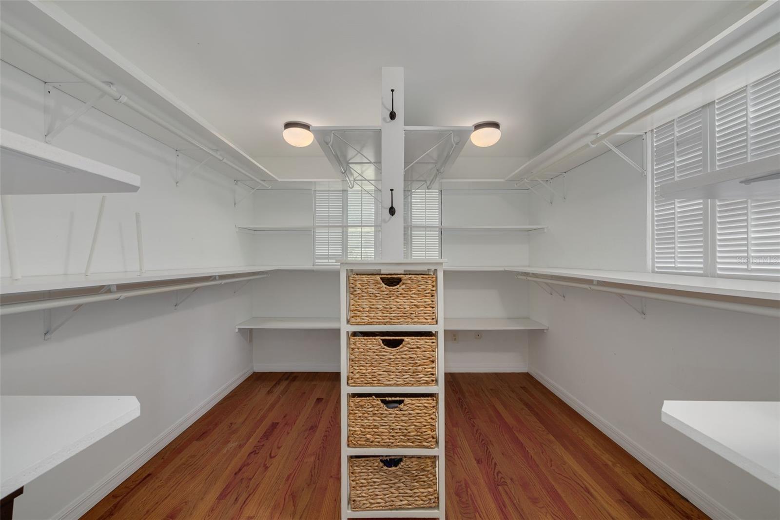 1821 OAK CREEK DR — photo 57