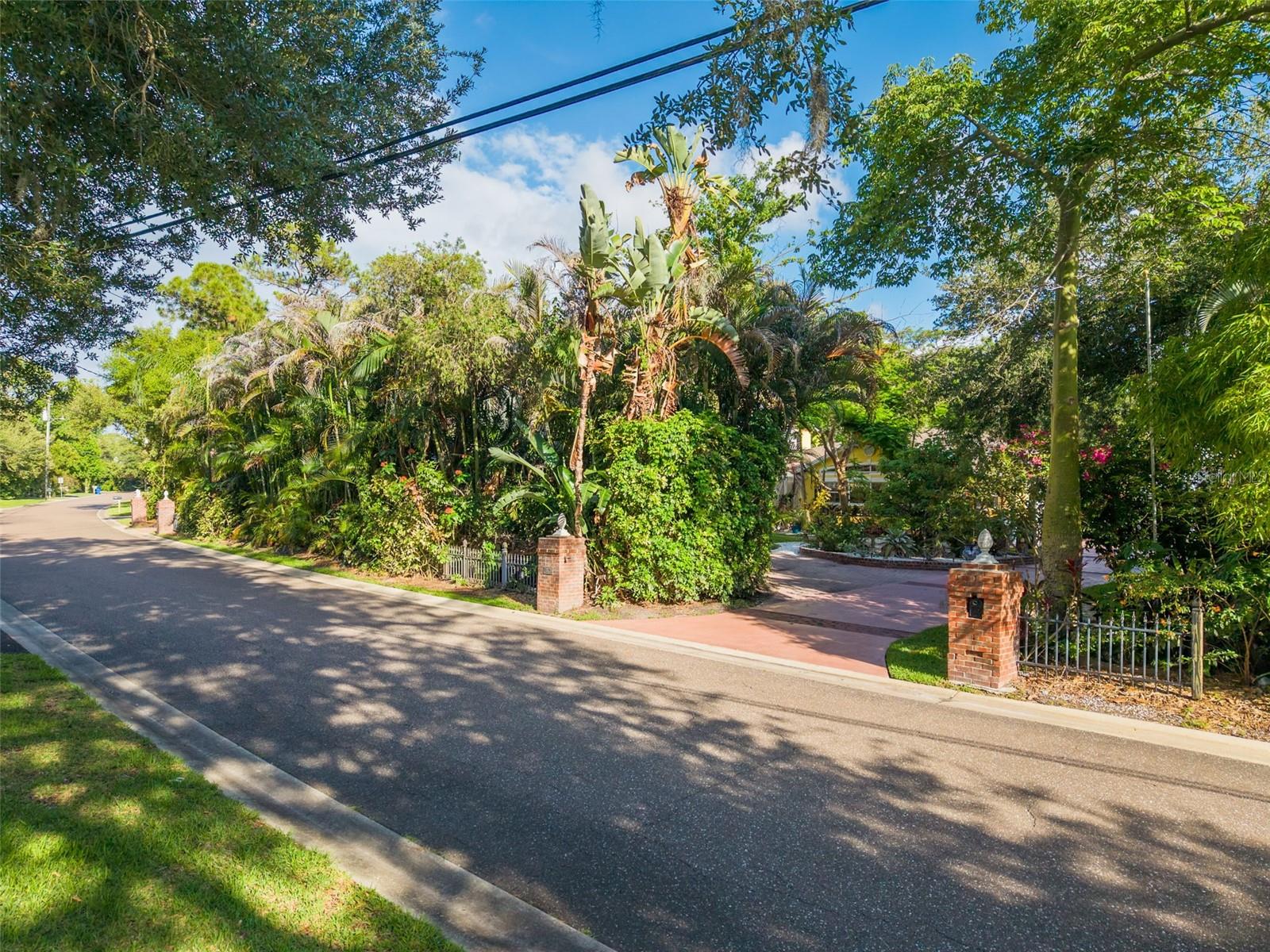 1821 OAK CREEK DR — photo 87