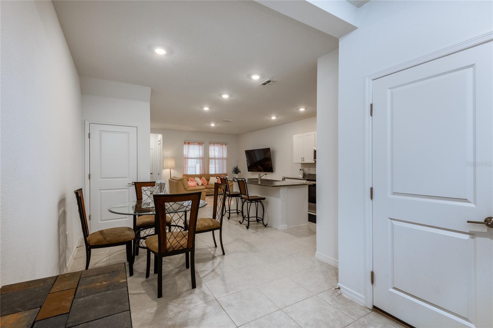 10807 E FORT WHITE CT — photo 6