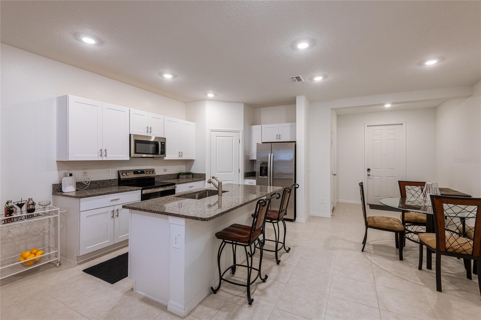 10807 E FORT WHITE CT — photo 10