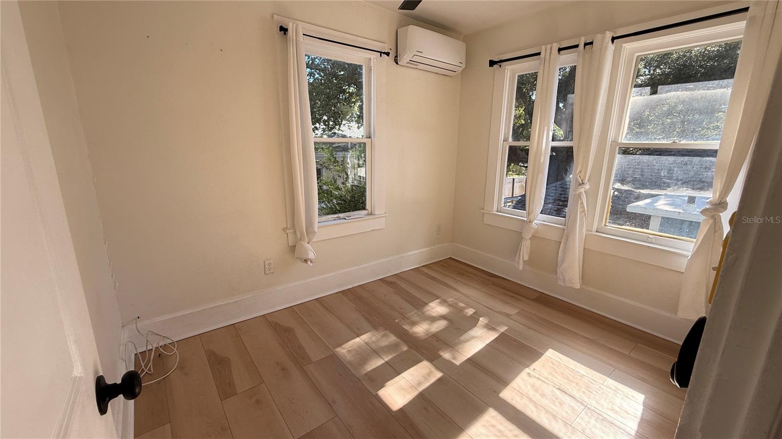 905 JONES ST — photo 12