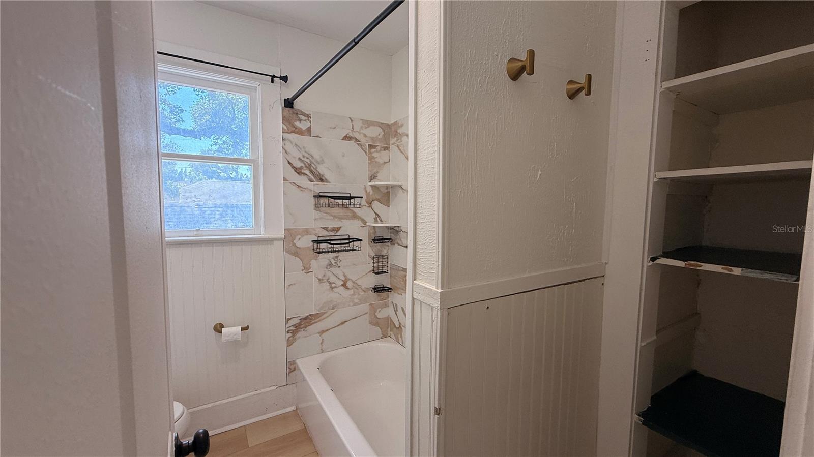 905 JONES ST — photo 17