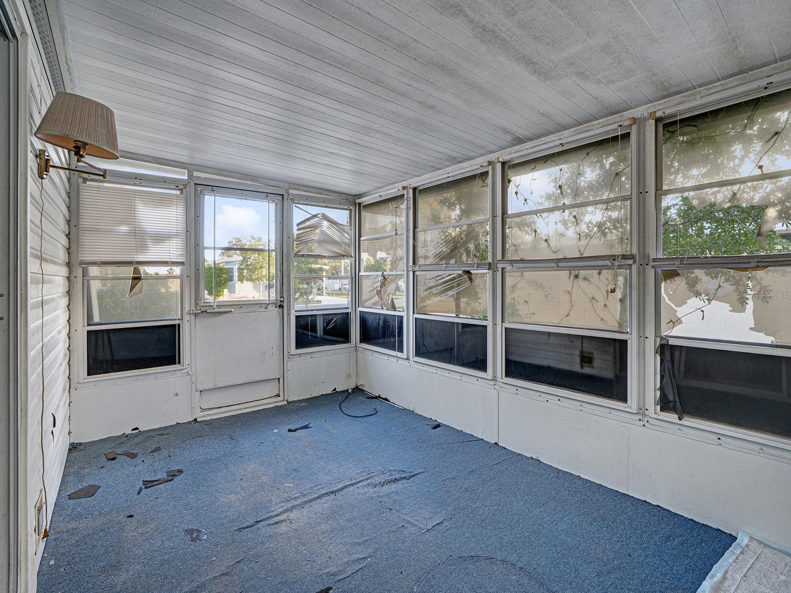 10339 MARINETTE AVE — photo 21