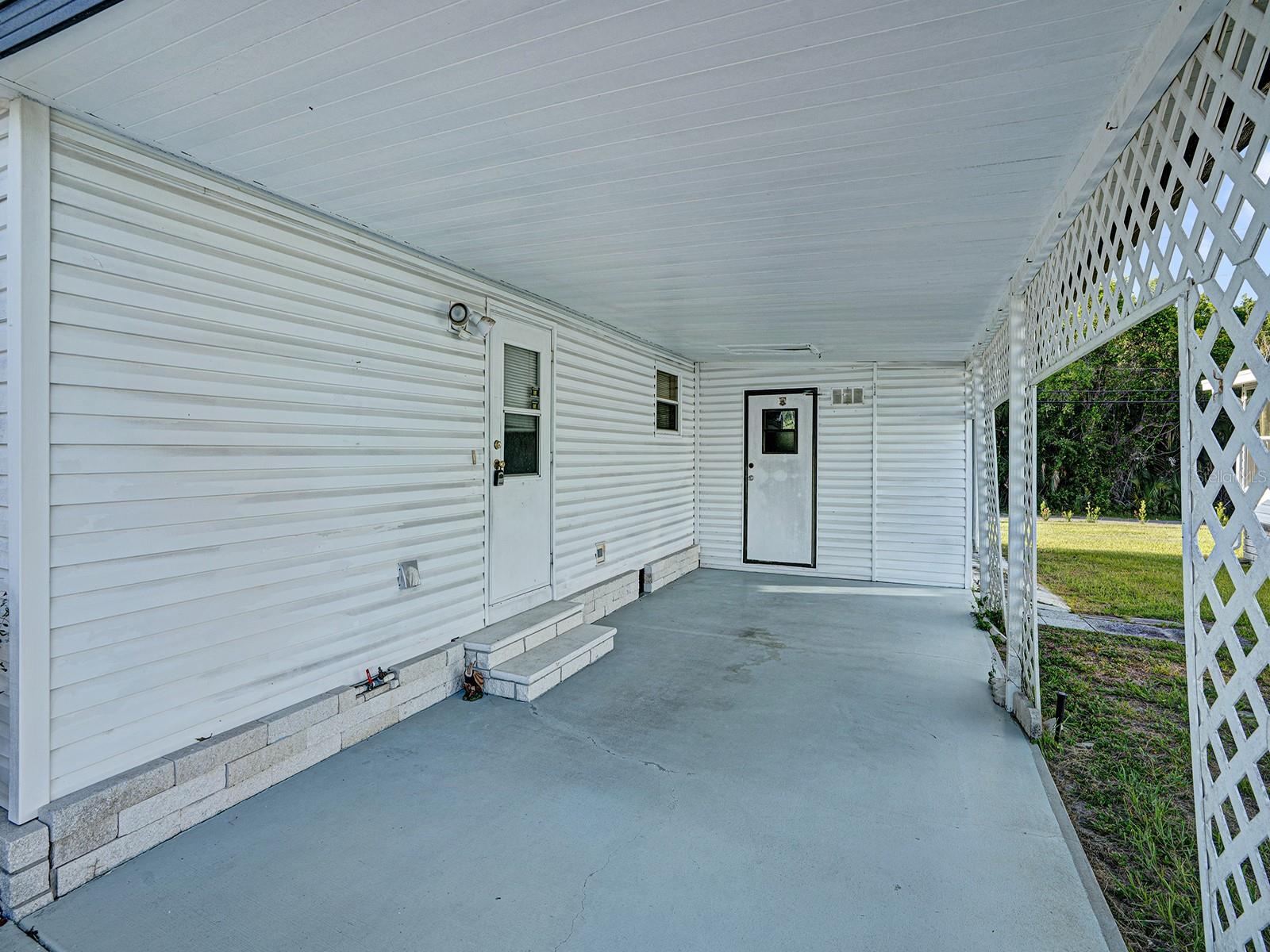 10339 MARINETTE AVE — photo 24