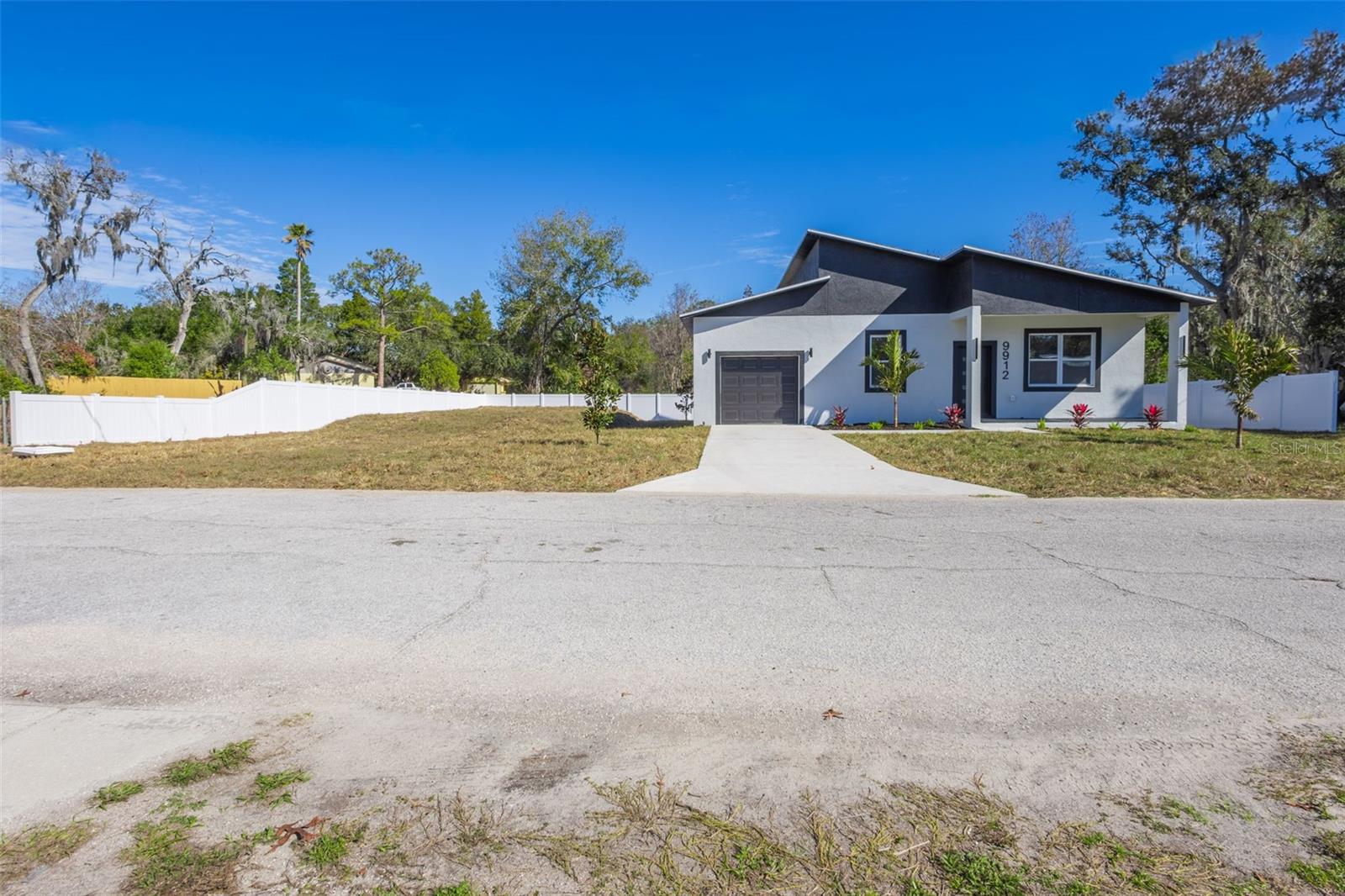9912 GOLDEN LOOP — photo 4