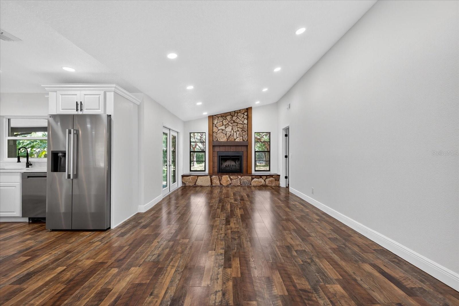 56 BAY WOODS DR — photo 16