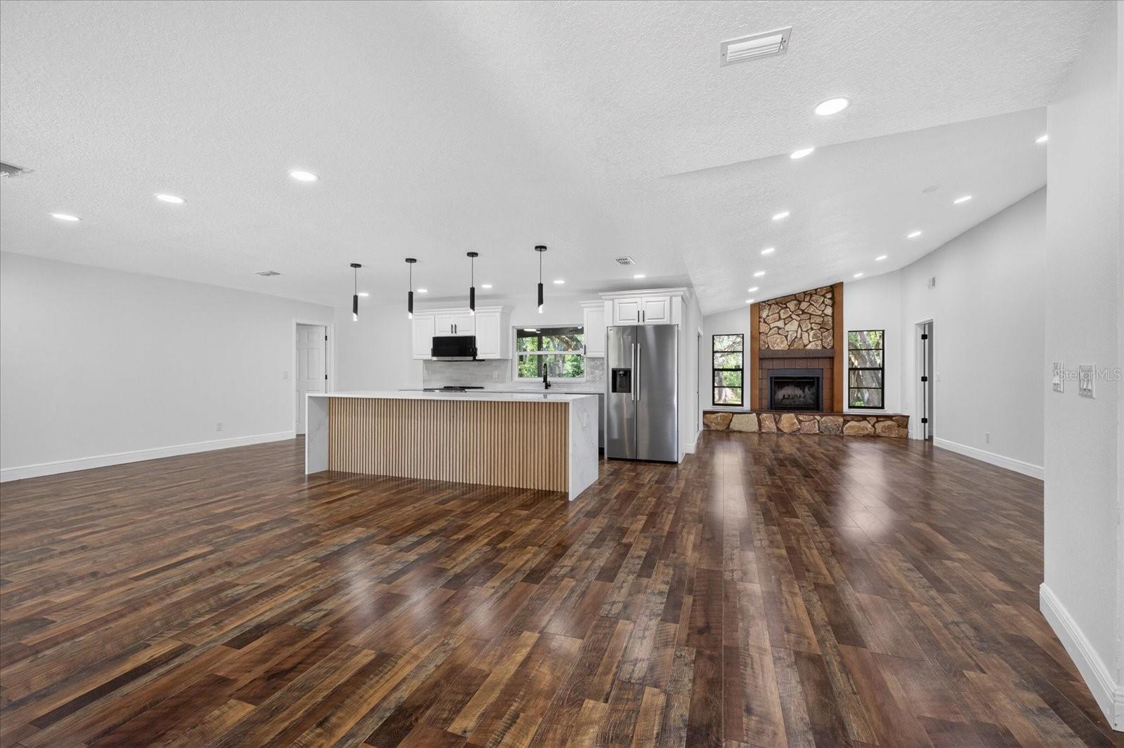 56 BAY WOODS DR — photo 6