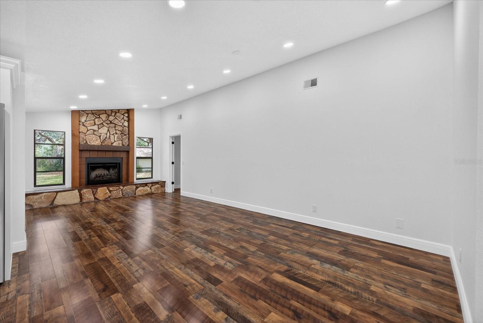 56 BAY WOODS DR — photo 17