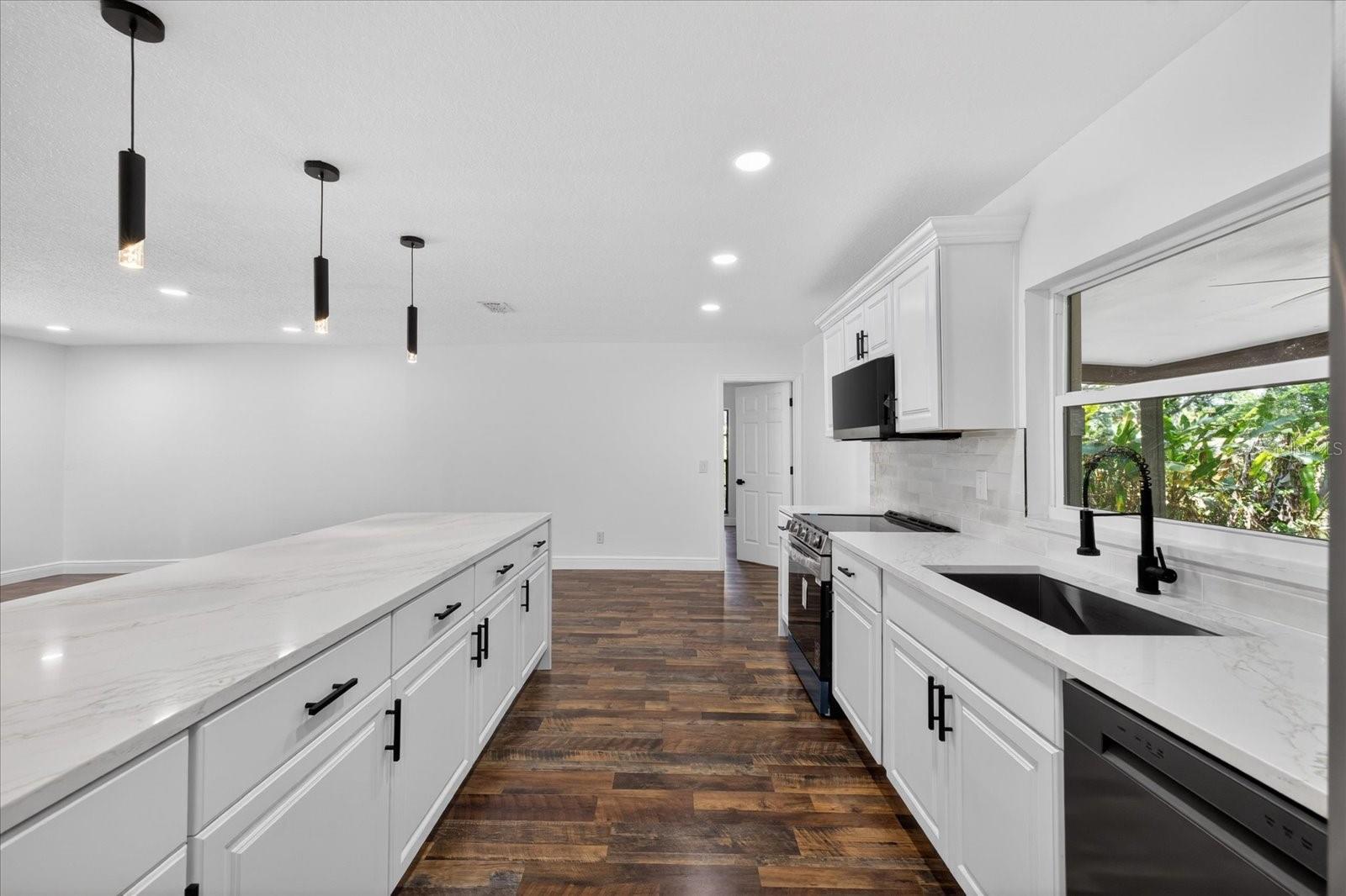 56 BAY WOODS DR — photo 11
