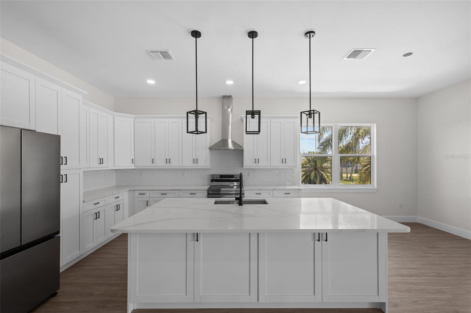7414 MAKO DR — photo 7