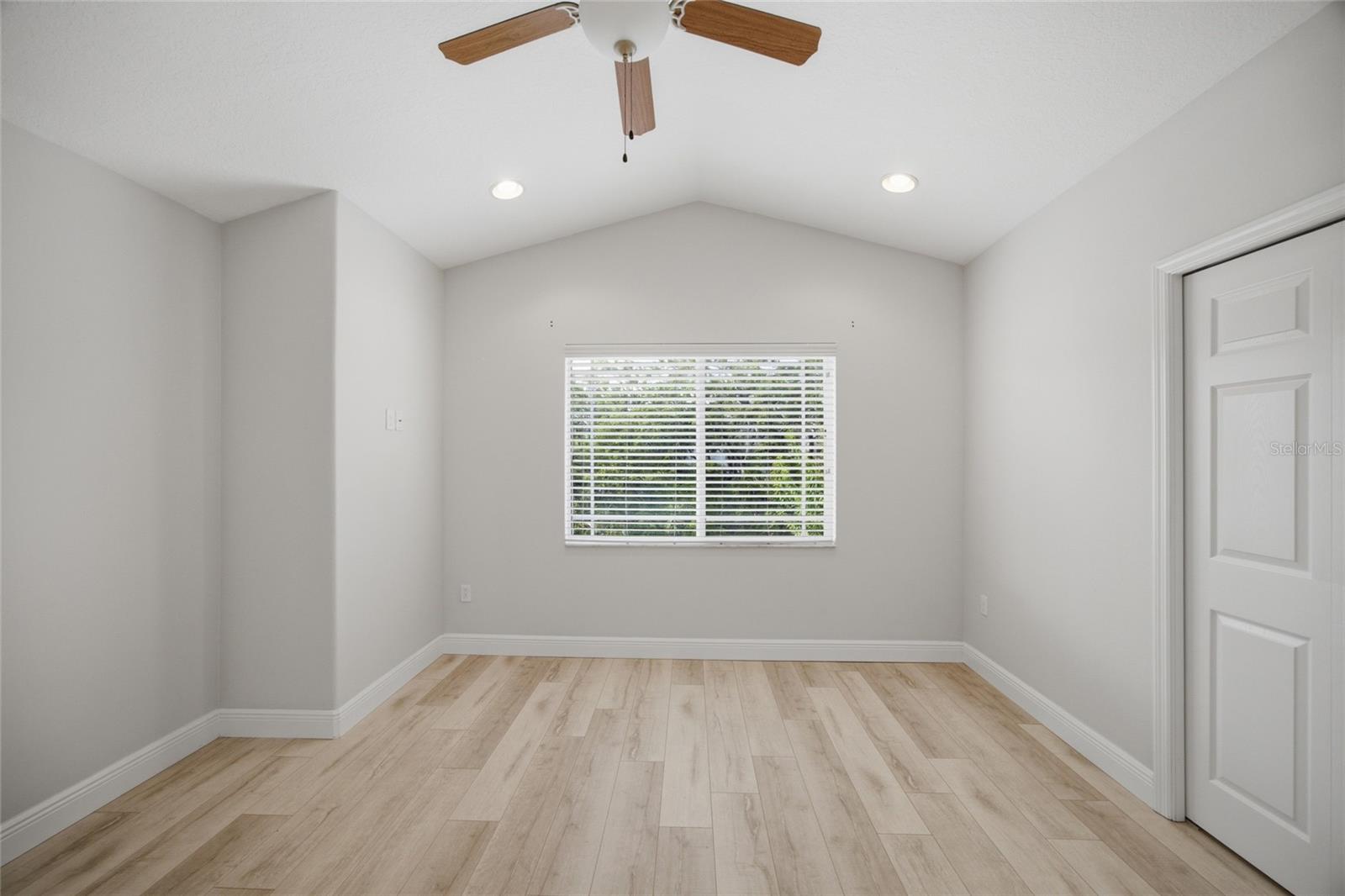 485 HARBOR RIDGE DR — photo 21