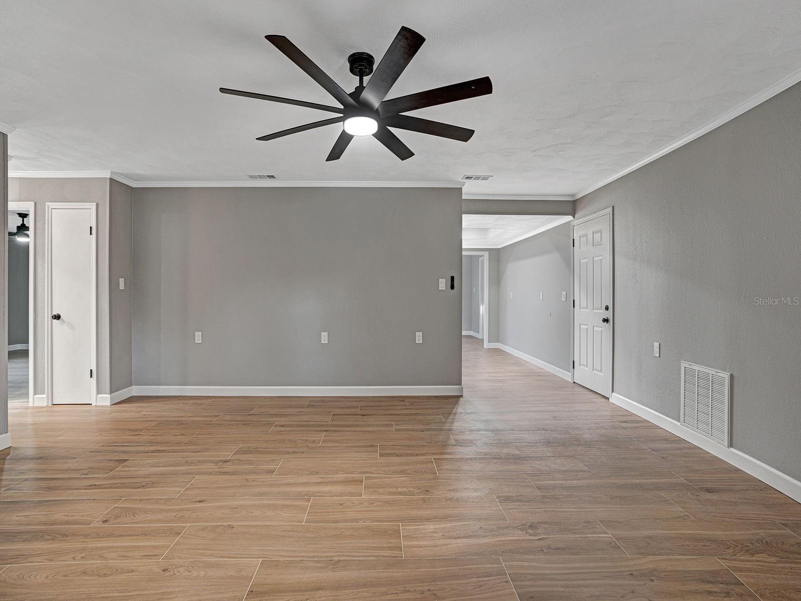 8310 LIMAN DR — photo 3