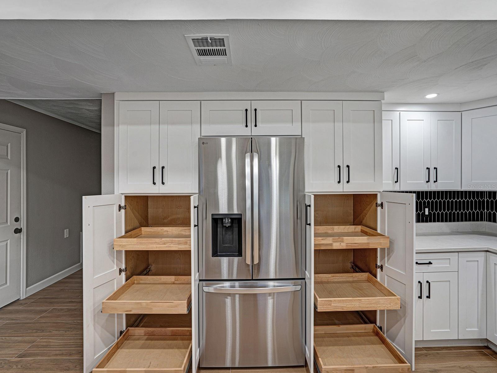 8310 LIMAN DR — photo 14