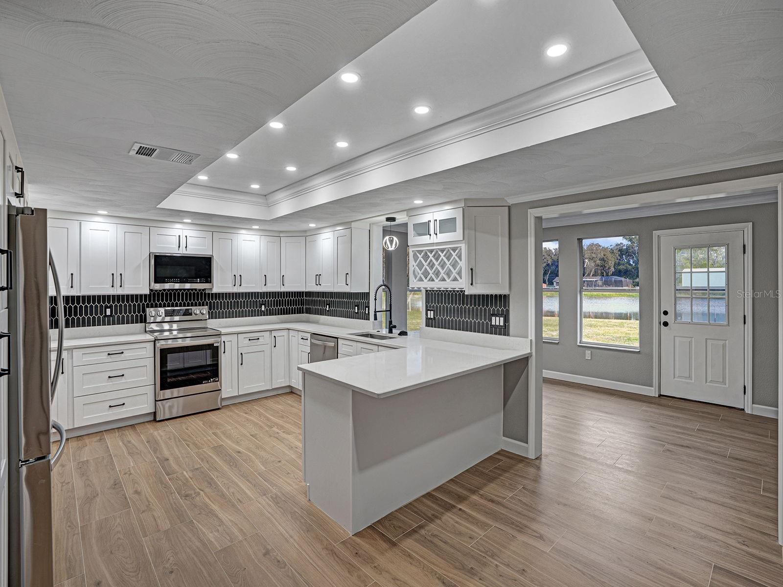 8310 LIMAN DR — photo 10