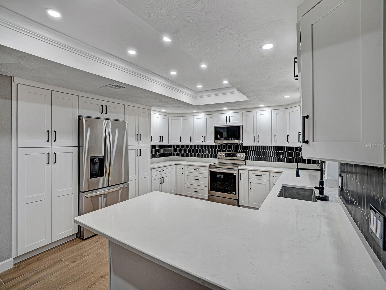 8310 LIMAN DR — photo 9