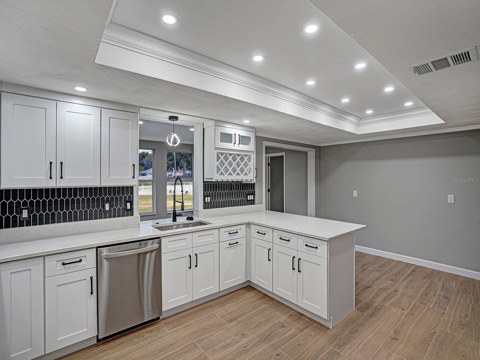 8310 LIMAN DR — photo 11