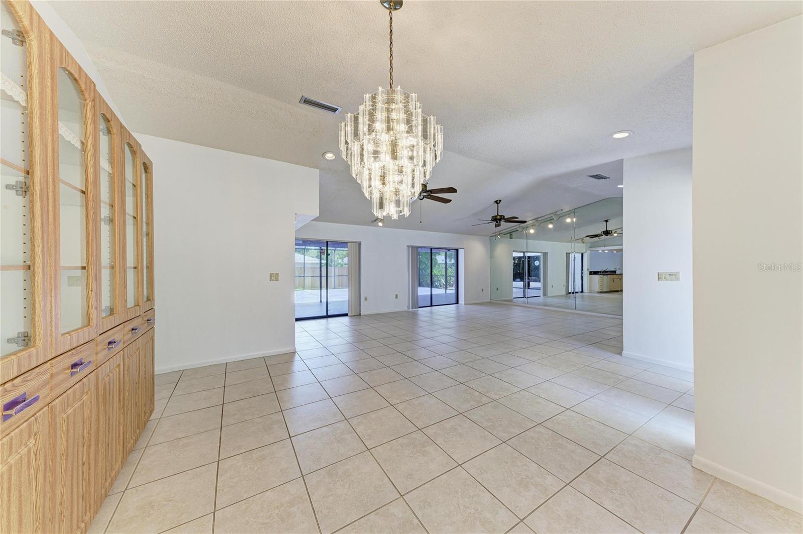 4242 DRYDEN CIR — photo 23