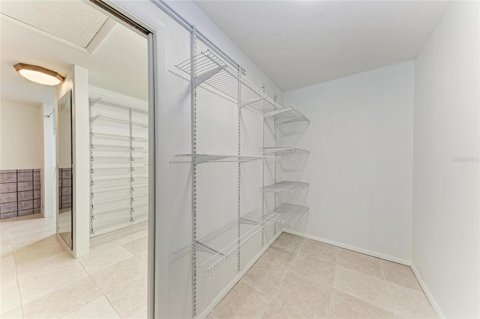 4242 DRYDEN CIR — photo 32