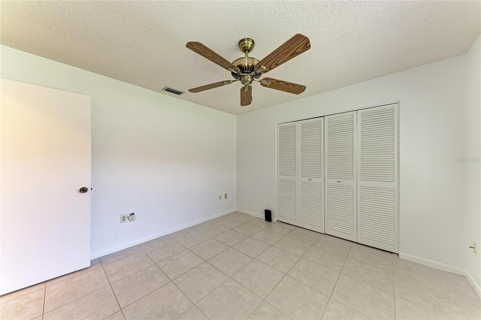 4242 DRYDEN CIR — photo 36