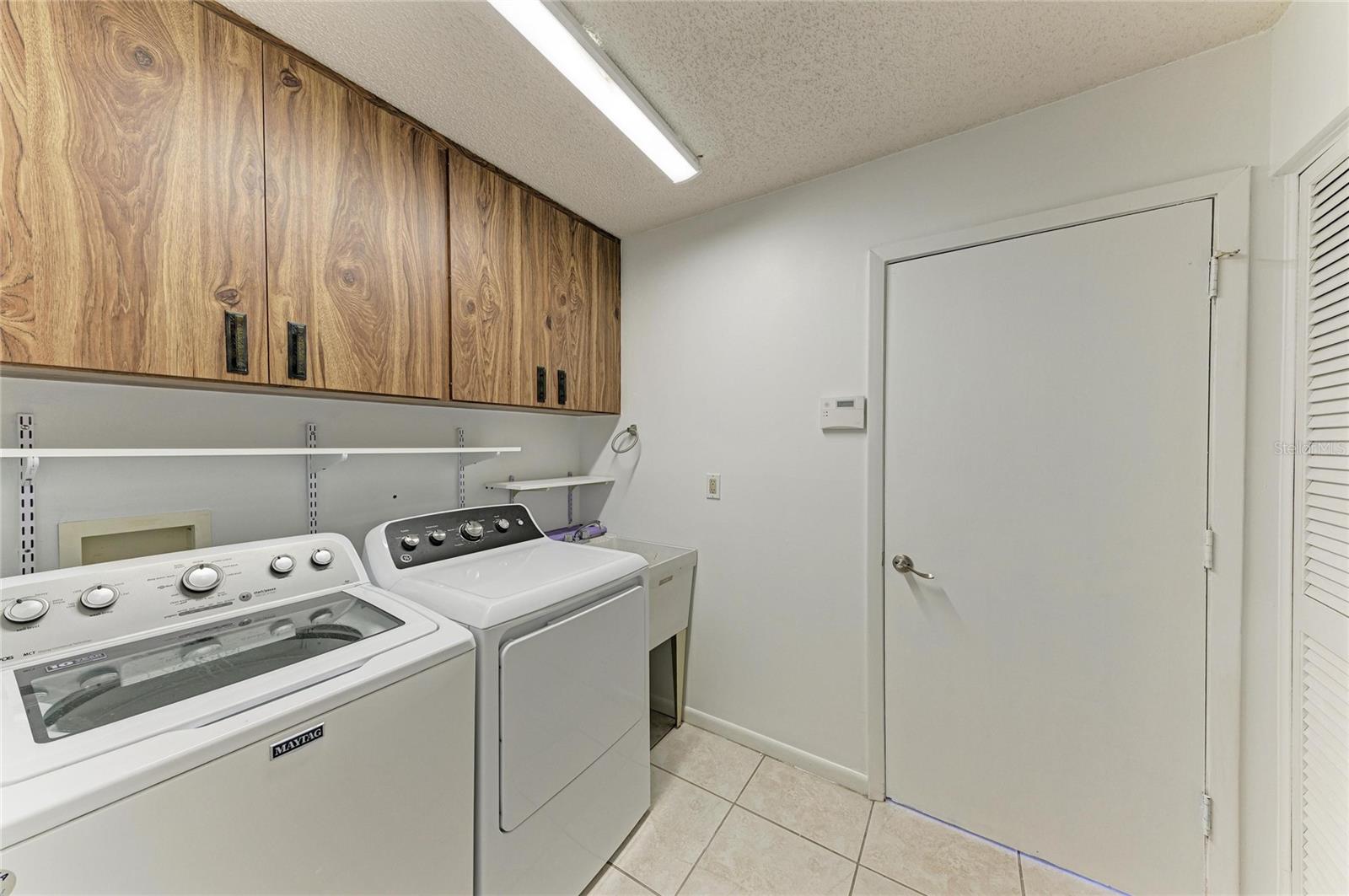 4242 DRYDEN CIR — photo 42