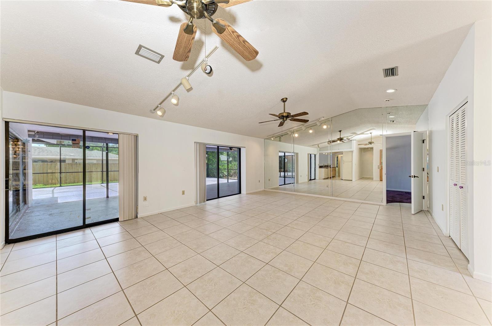 4242 DRYDEN CIR — photo 8