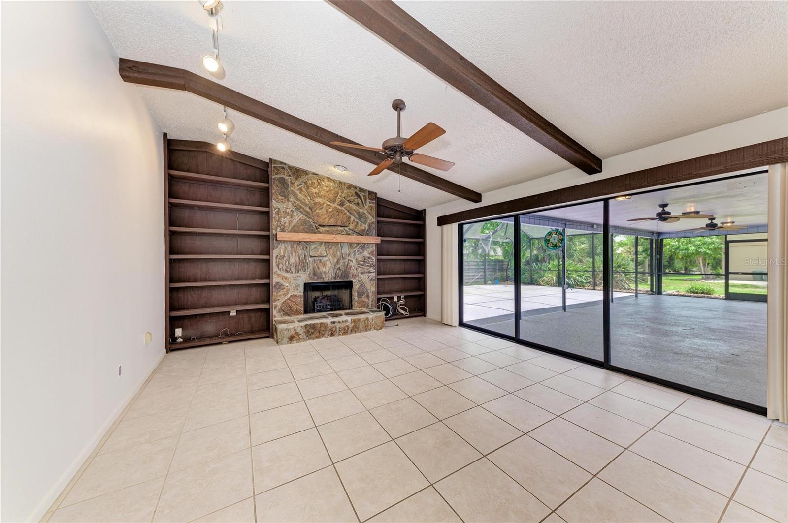 4242 DRYDEN CIR — photo 12