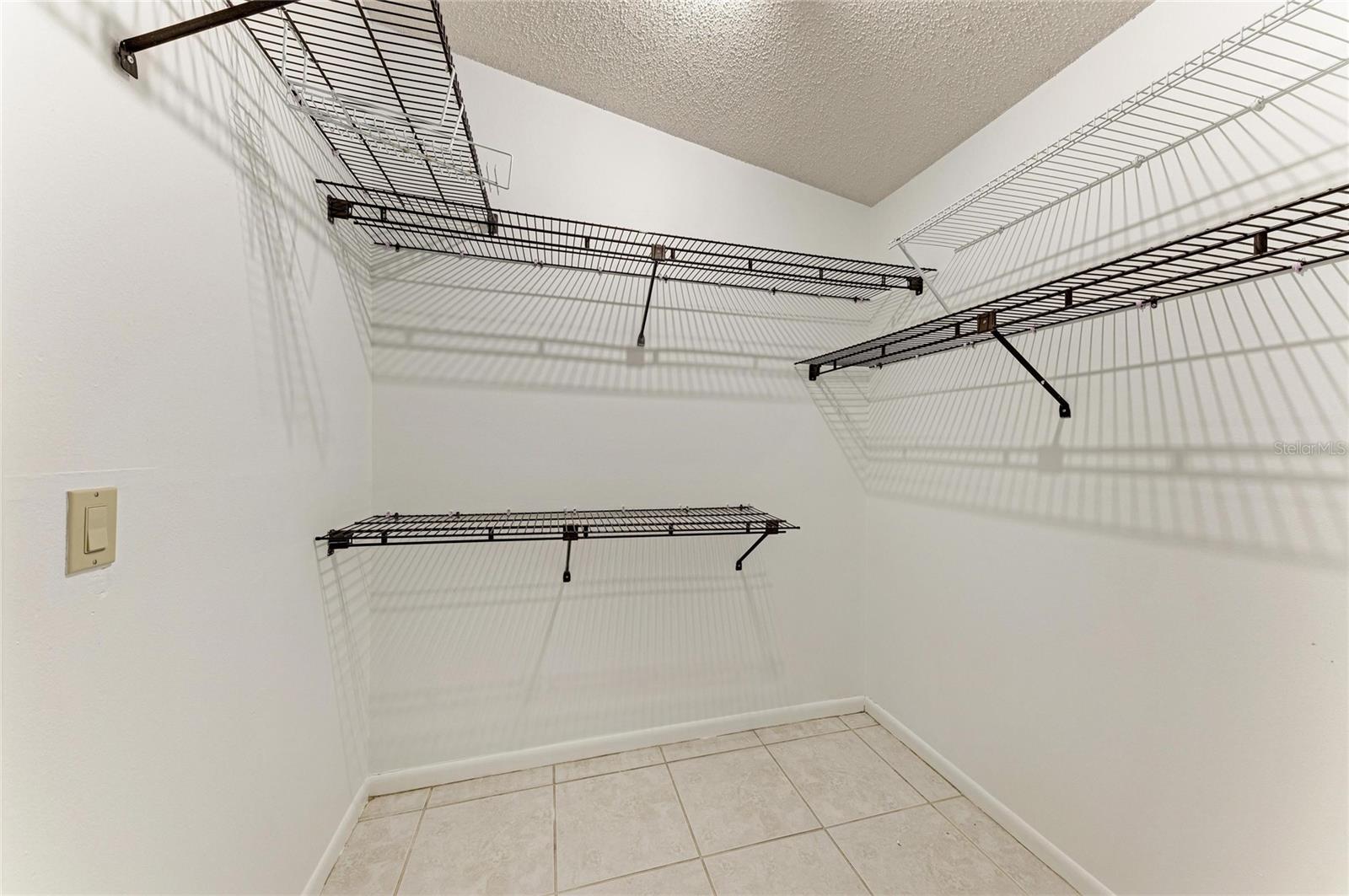 4242 DRYDEN CIR — photo 33