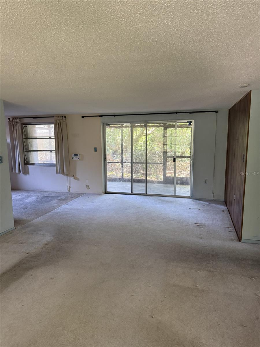 9401 GRAY FOX LN — photo 2