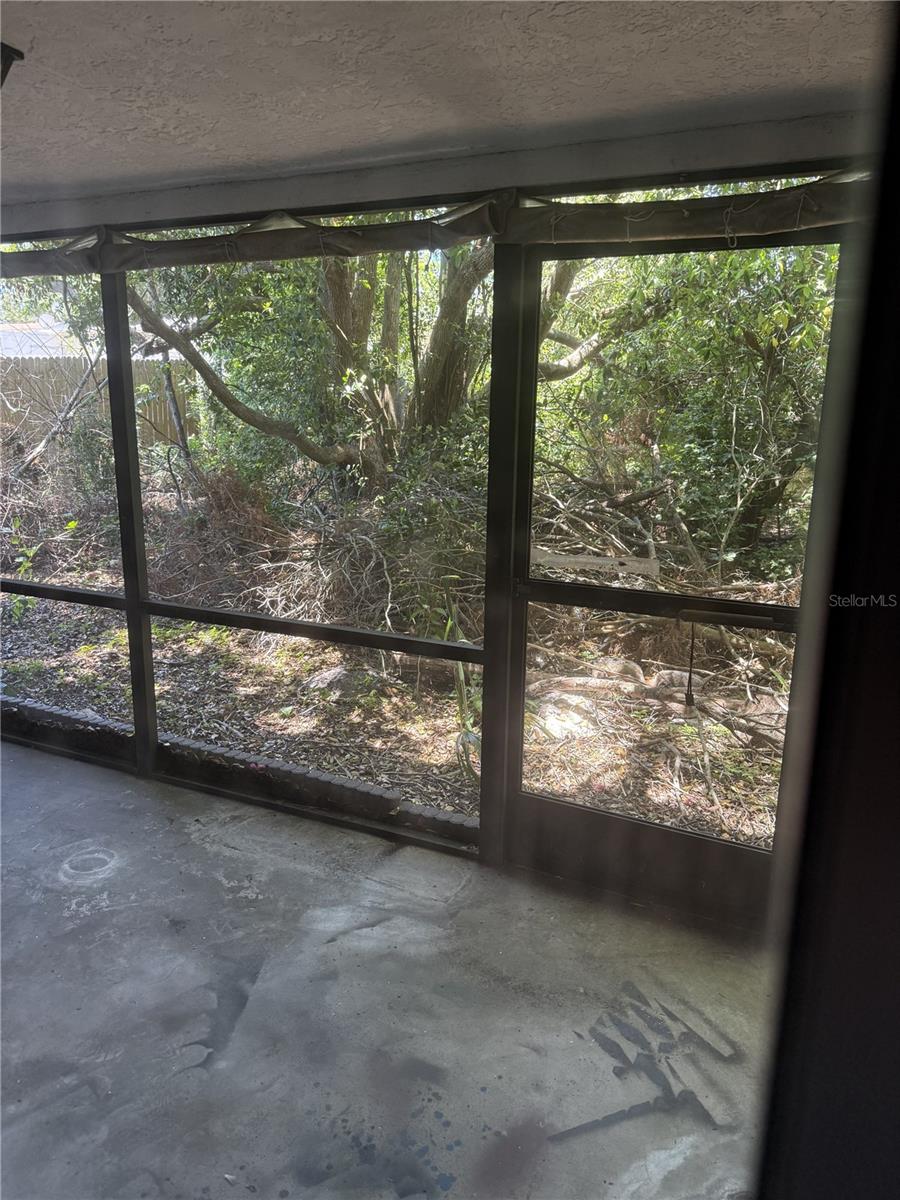 9401 GRAY FOX LN — photo 9