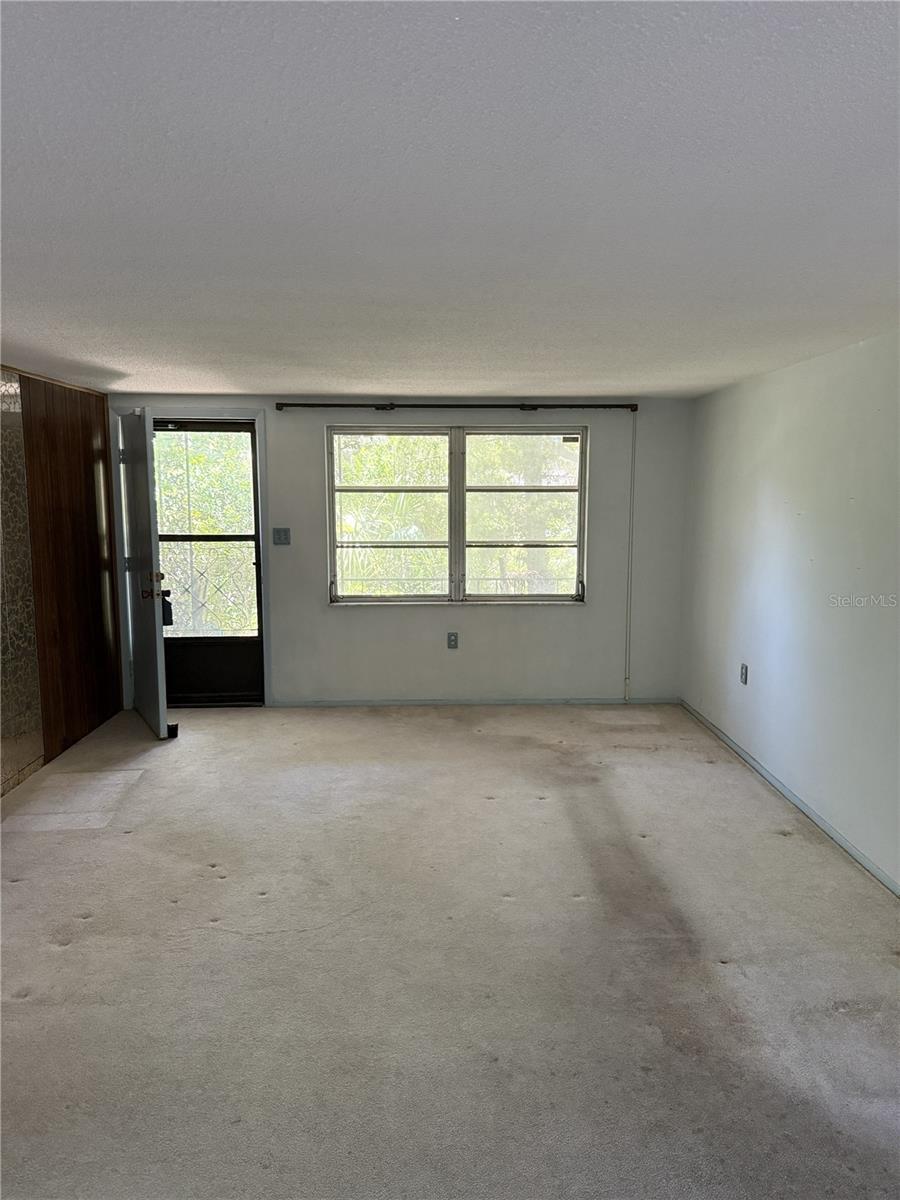 9401 GRAY FOX LN — photo 4