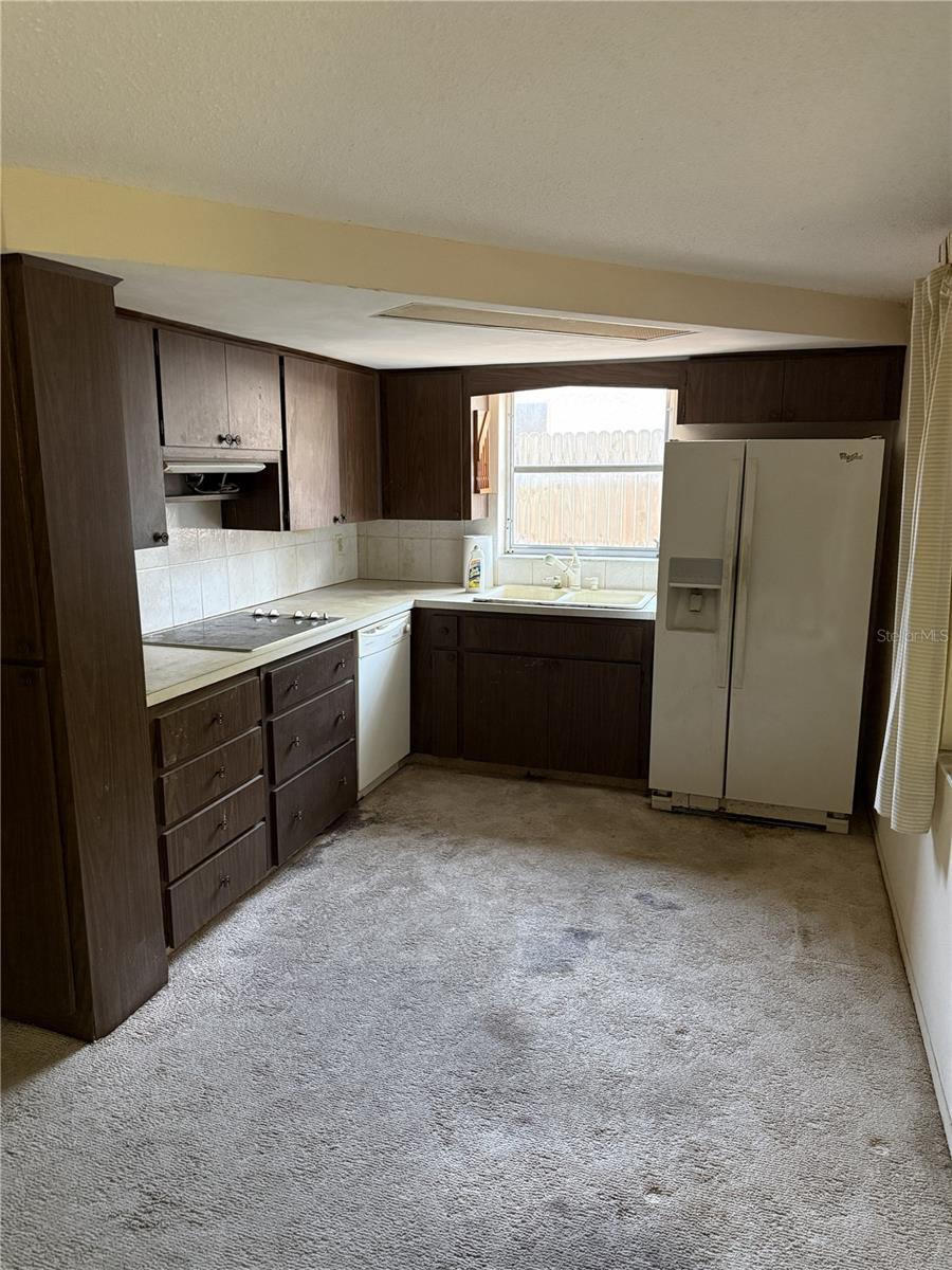 9401 GRAY FOX LN — photo 3