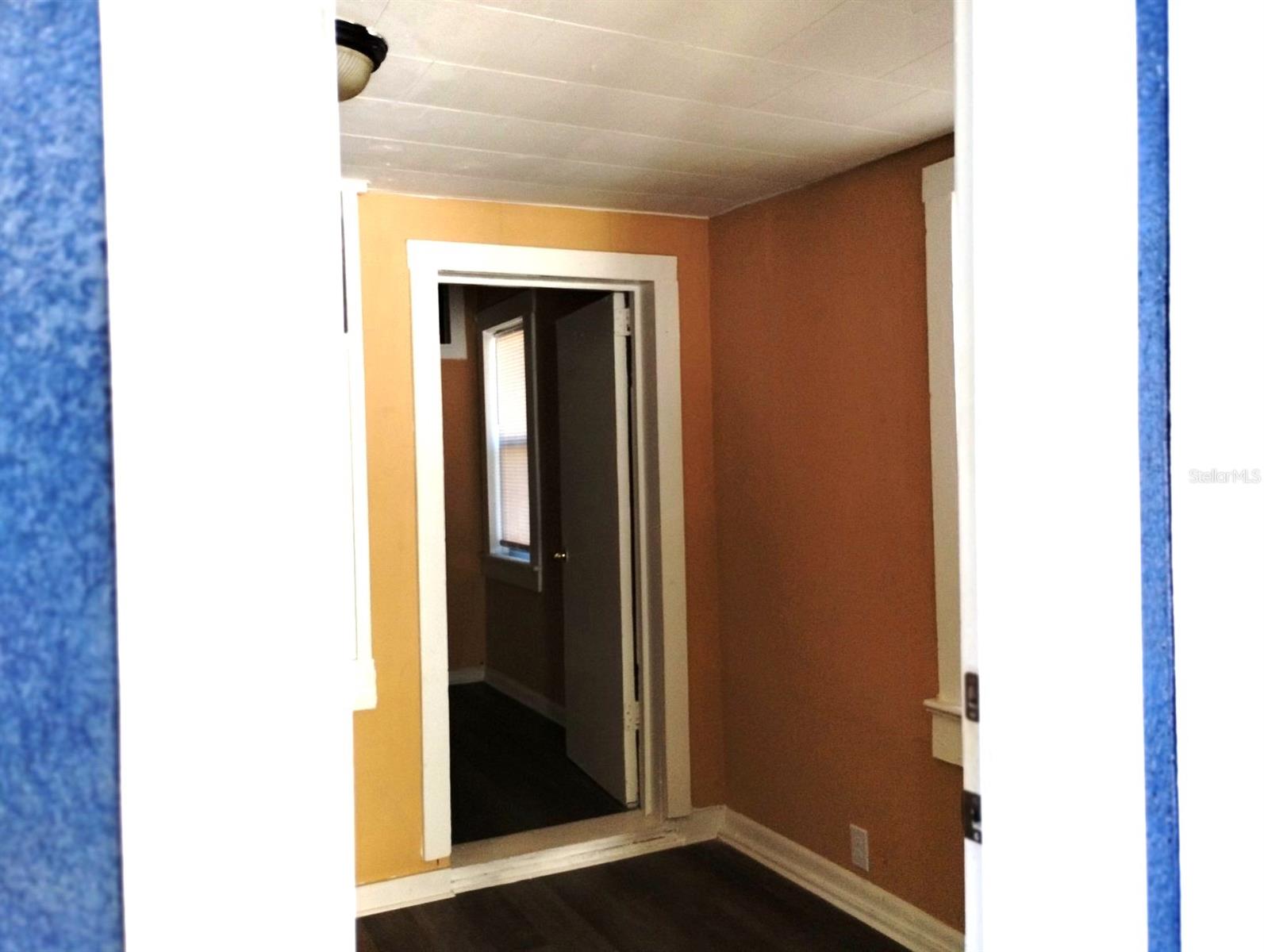 418 E AMELIA AVE #D — photo 4
