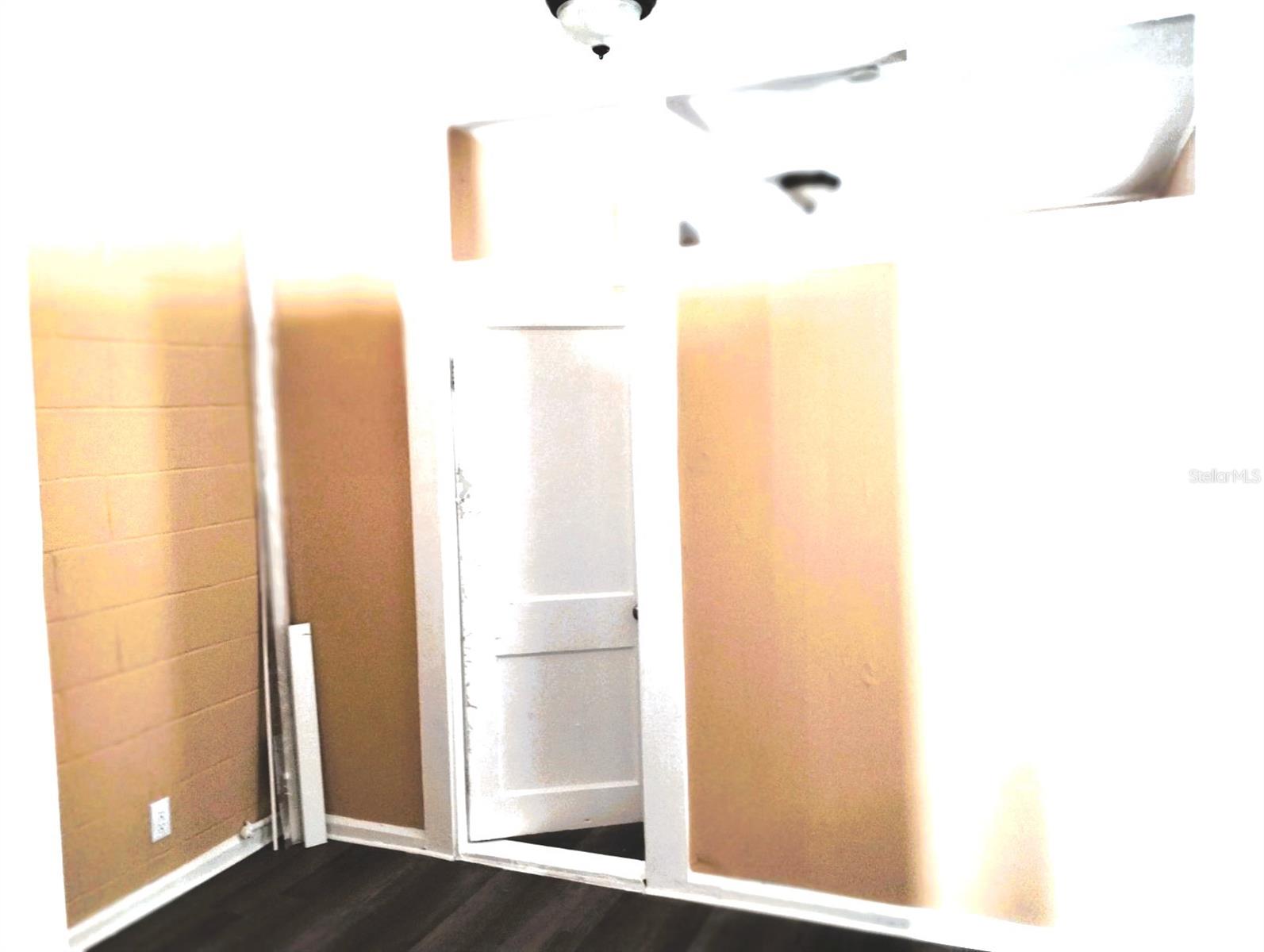 418 E AMELIA AVE #D — photo 7